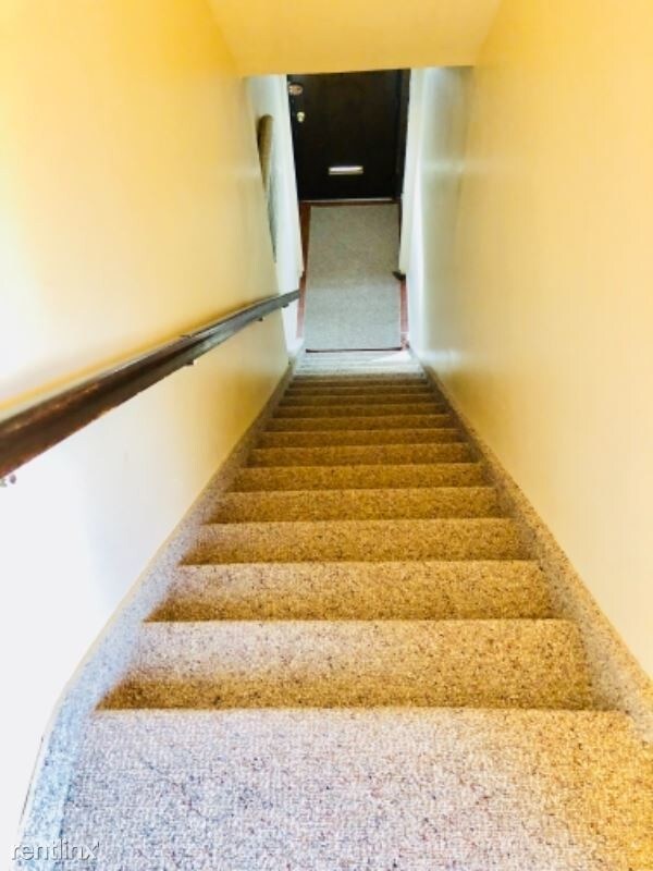 Foto del edificio - 3 br, 1 bath Apartment - 65 Woodlawn Avenue