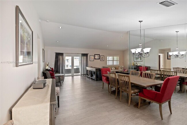 Foto del edificio - 5941 Epsom Ct