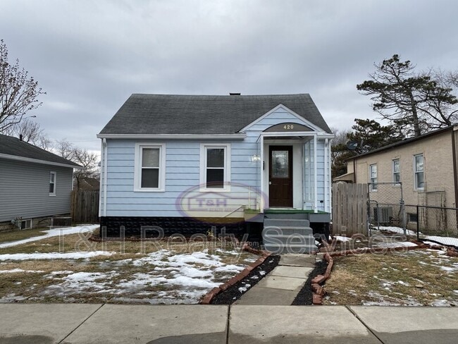 Building Photo - 420 S Butler Ave