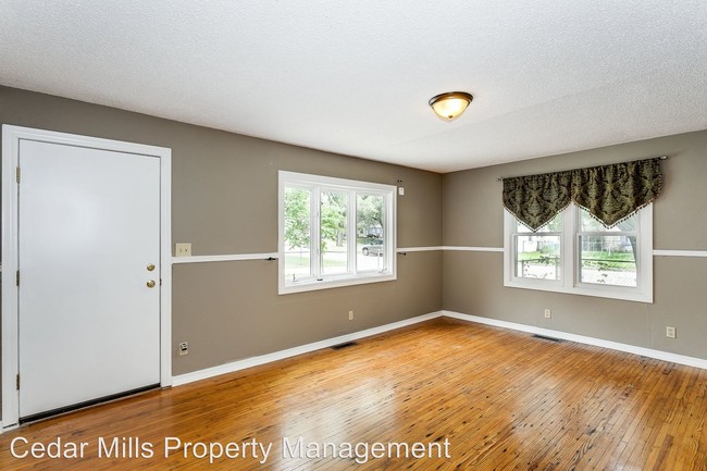Building Photo - 3 br, 1 bath House - 1241 W. Merton