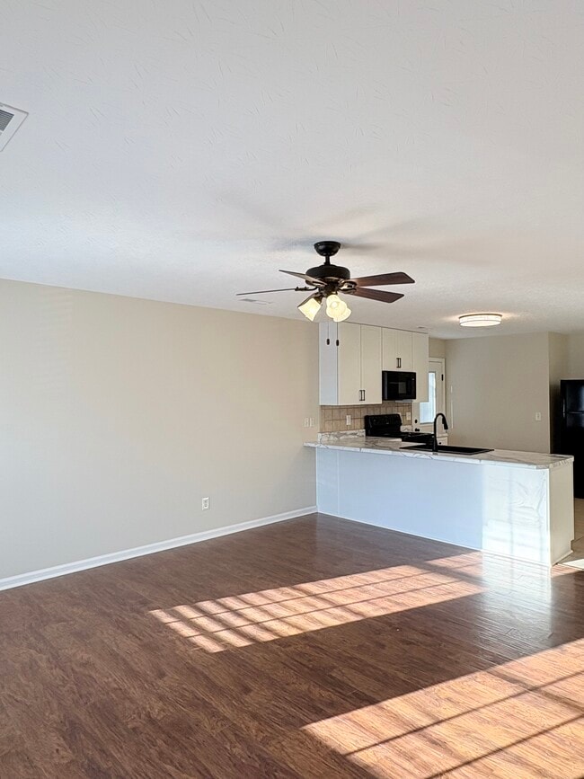 Foto del edificio - 401 Catalpa Cir