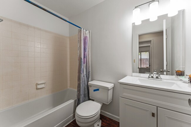 Foto del edificio - 1130 Rudger Way