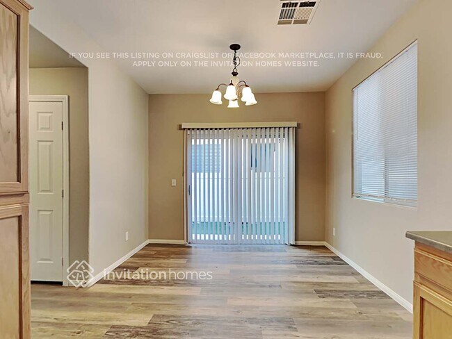 Foto del edificio - 1316 Sun Village Ave