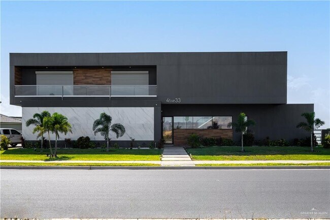 Building Photo - 4533 Estancia Pkwy