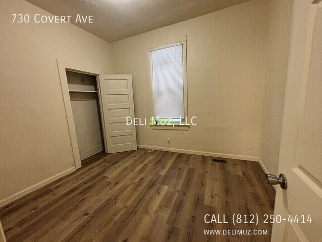 Foto del edificio - 730 Covert Ave
