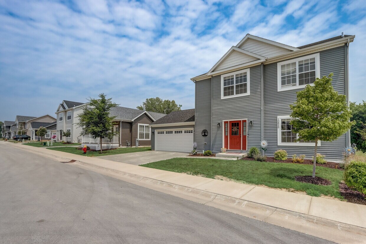Residences at Oak View Houses for Rent Oak Creek, WI