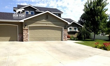 Building Photo - 1658 W Bayeux Dr