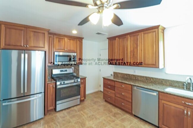 Building Photo - Rare Opportunity! Two Homes for One Price ...