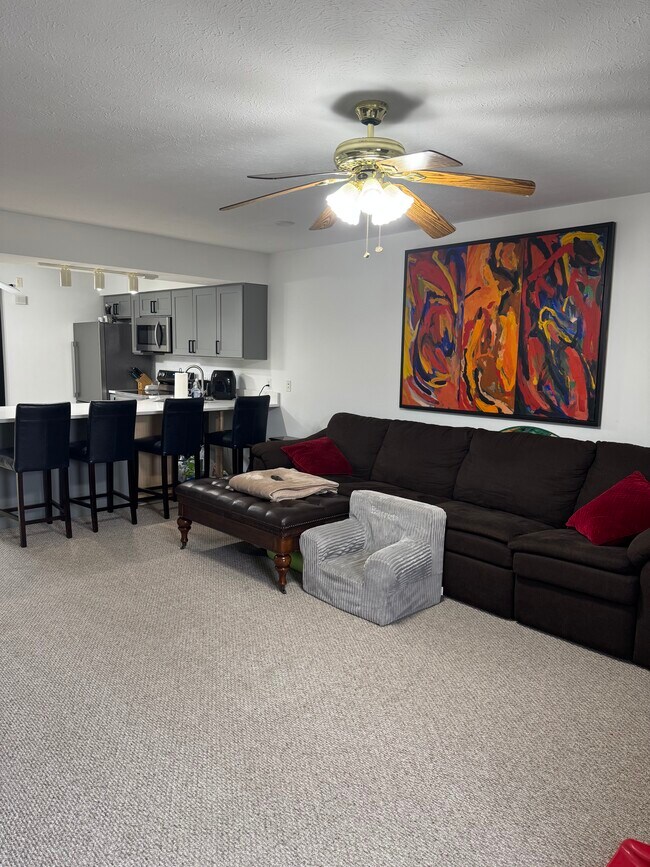 Foto del edificio - 1080 Willowdale Rd