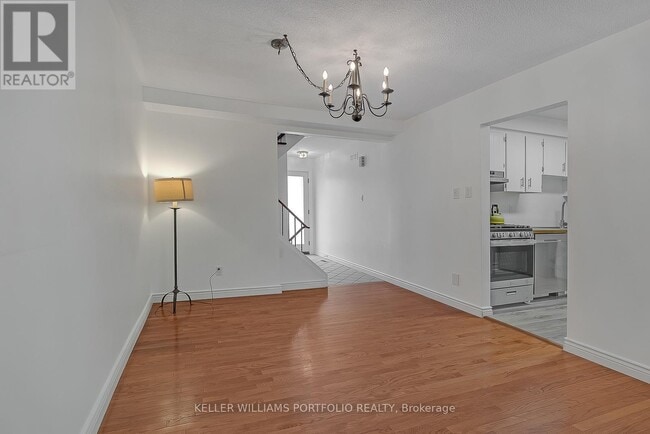 Building Photo - 1387 Royal York Rd