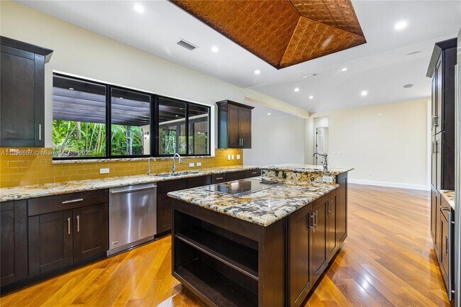 Building Photo - 3848 Utopia Ct