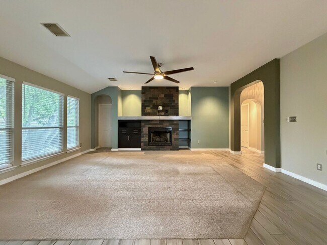 Building Photo - 12518 Zeller Ln