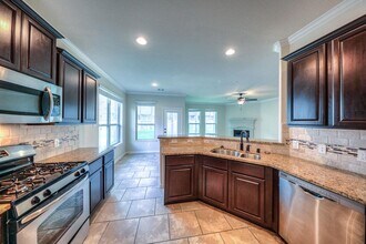 Building Photo - 27 S Sawbridge Cir