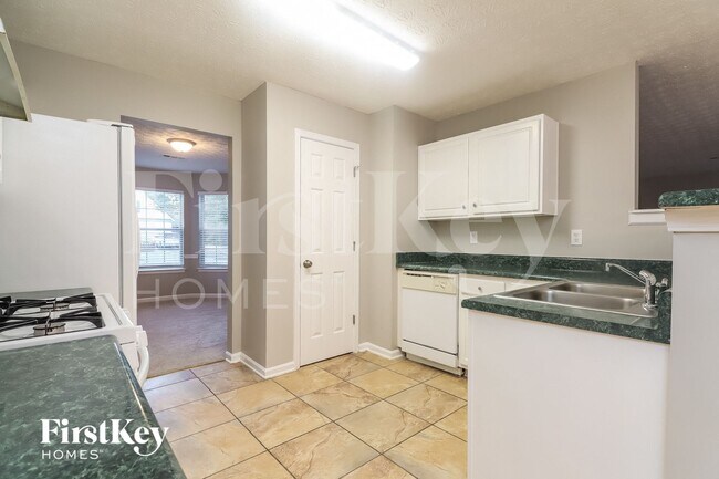 Foto del edificio - 556 Harvick Cir