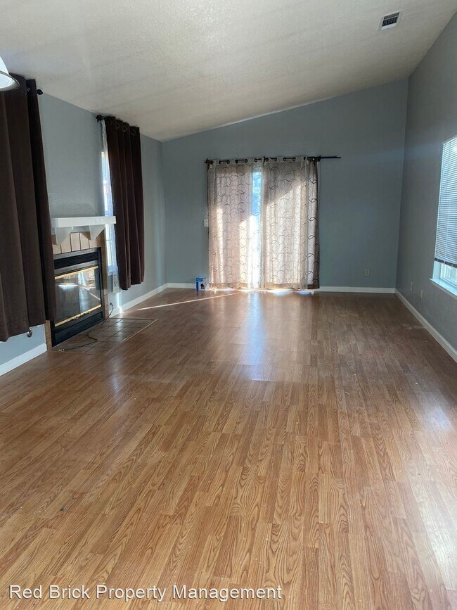 Foto del edificio - 3 br, 2 bath House - 1610 Central Ave.
