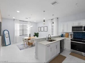 Building Photo - 621 Rose Garden Rd