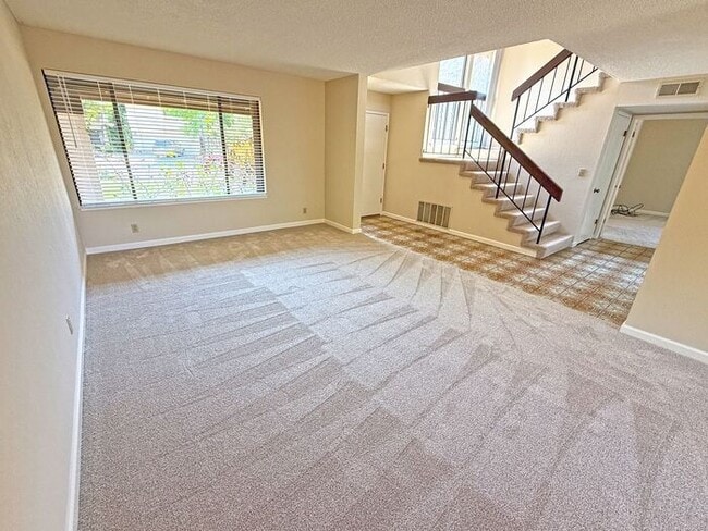 Building Photo - Gorgeous Almaden Valley Home Near Almaden Lake Park!