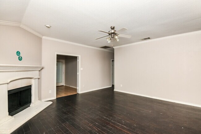 Building Photo - 840 Poncho Ln