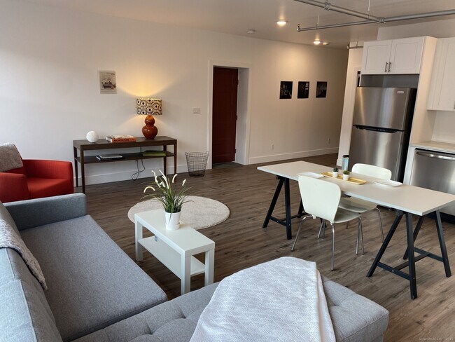 Foto del edificio - 104 Main St