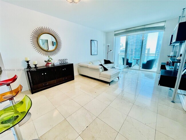 Foto del edificio - 950 Brickell Bay Dr