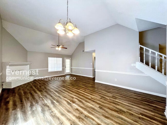 Building Photo - 285 Gaslight Cove