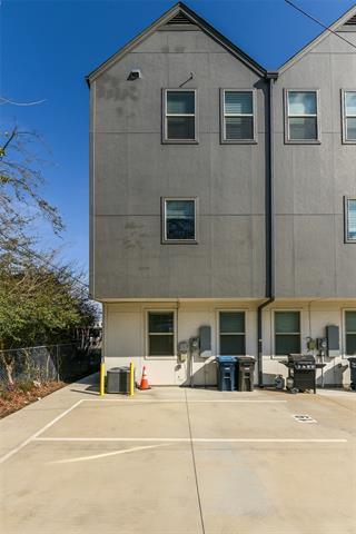 Building Photo - 3517 S Hills Ave