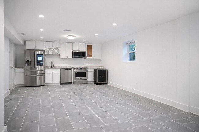 Foto del edificio - 1633 Kalmia Rd NW