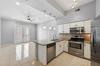 Building Photo - 3102 Kings Rd