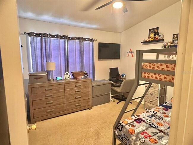 Foto del edificio - 2435 Lake Woodberry Cir