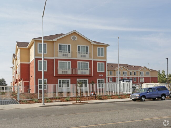 Foto del edificio - Sierra Gateway II