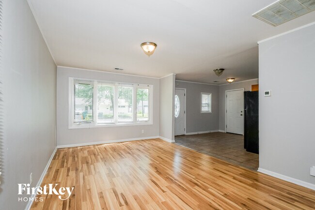 Building Photo - 1307 W Dellmar Ave