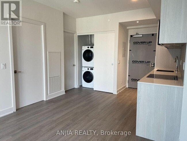 Building Photo - 8 Cumberland St