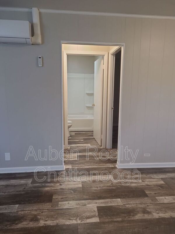 Foto del edificio - 564 Julian Rd