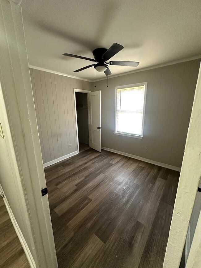 Foto del edificio - 2377 Imogene St