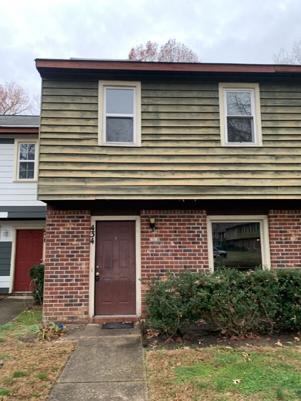 Primary Photo - 434 Hickorywood Cir