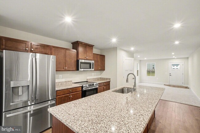 Building Photo - 8901 Blackthorne Pl