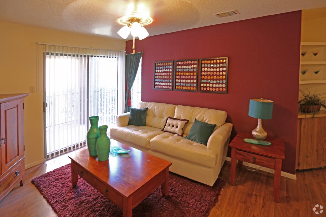 Stonehill at Pipers Creek Apartments San Antonio, TX