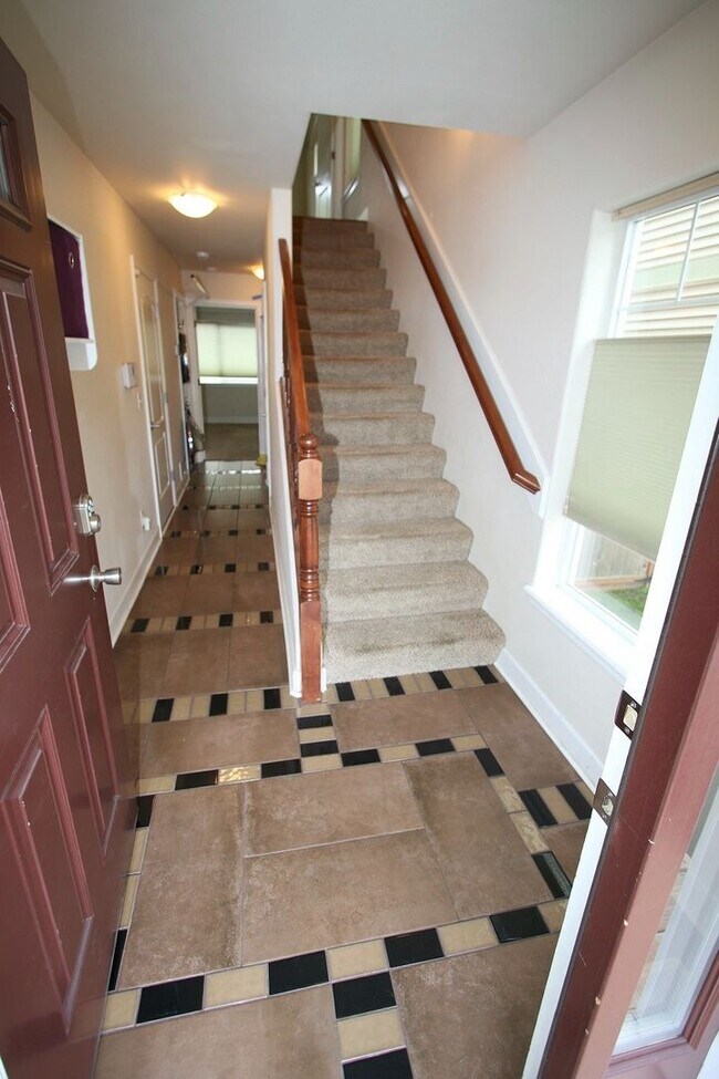 Building Photo - 2 Bedroom East Anchorage Condo near JBER!