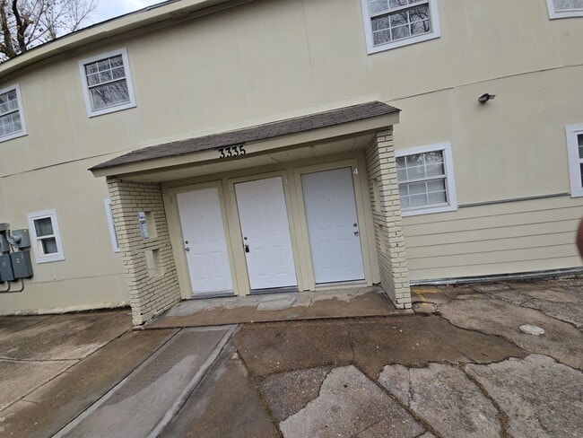 Photo - 3335 Tuam St Apartment