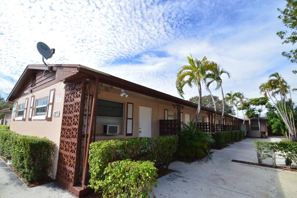 1109 -1115 S Federal Hwy - DAK Apartments