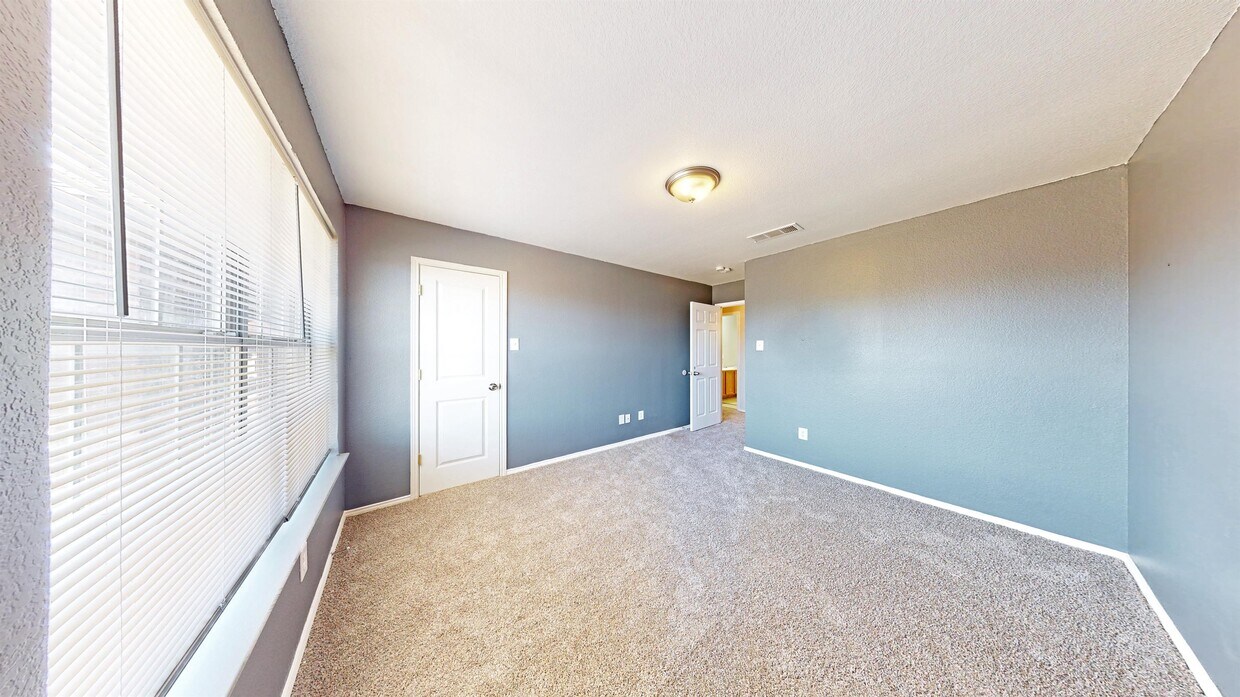 Primary Photo - 415 Canary LaneBEDROOM 2E - 723726