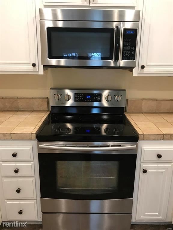 Primary Photo - 2 br, 1.5 bath Townhome - 3719 Summershore Ln