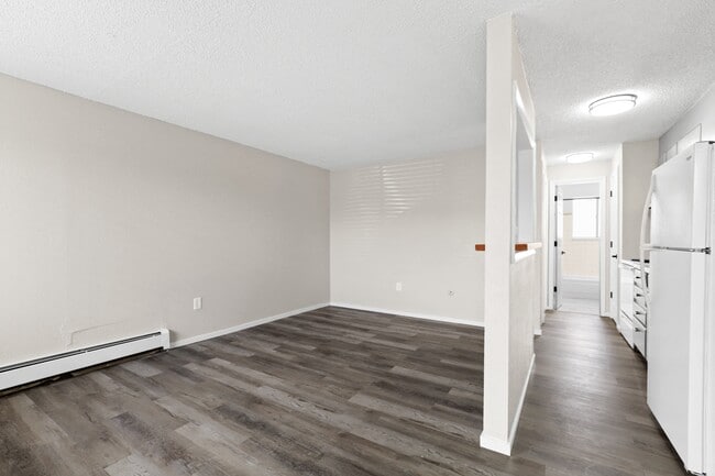 Foto del edificio - Royal Chateau Apartments