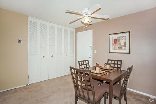 Comedor - Premier at Cherry Hill