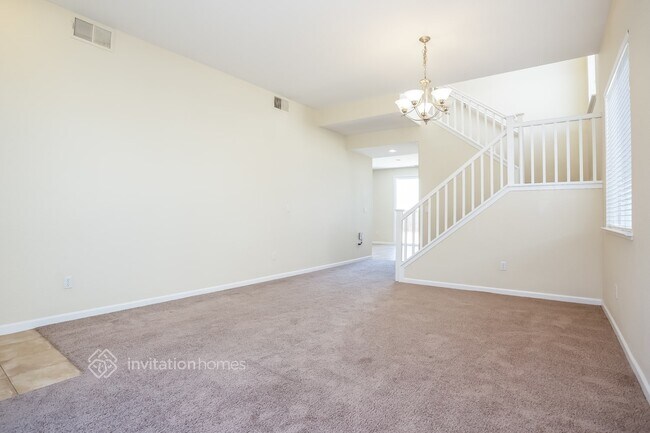 Building Photo - 4064 Heaton Ct