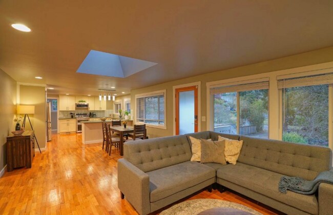 Foto del edificio - 317 NE 178th St