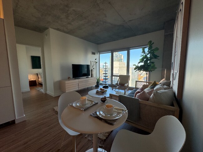 Foto del edificio - 167 N Desplaines St