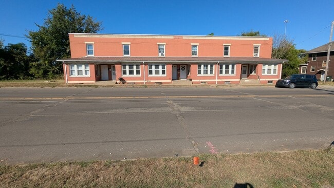 Foto del edificio - Charming 2-bedroom, 1-bathroom home locate...