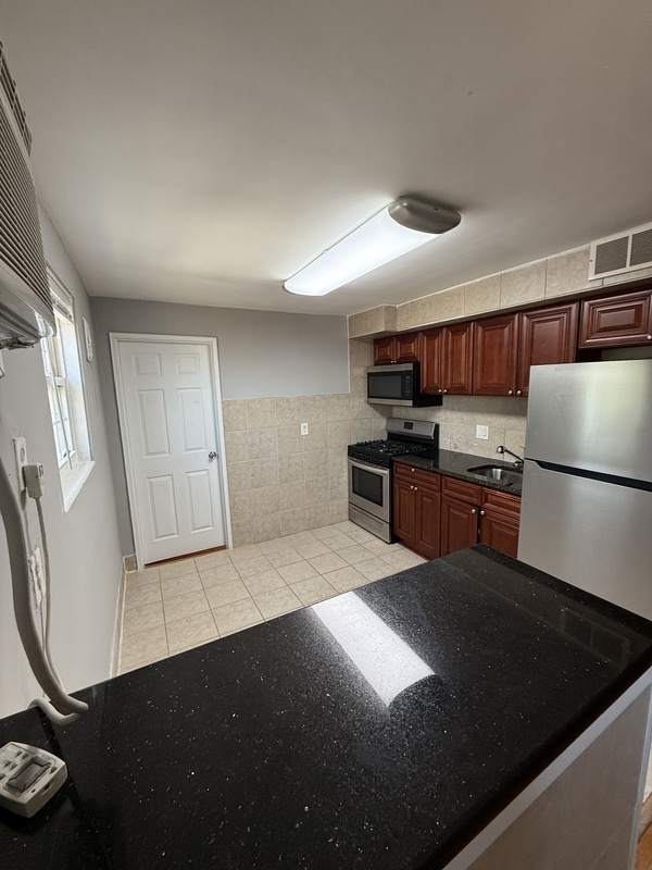Foto del edificio - 4132 Longshore Ave