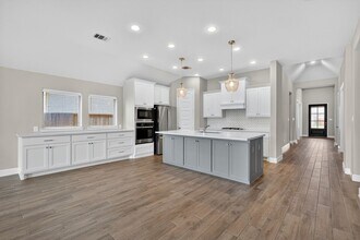 Building Photo - 7435 Denali Dr